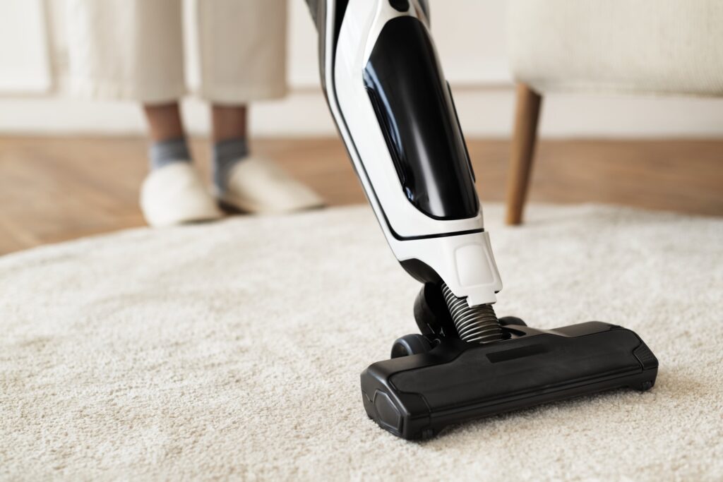 vacuum-cleaning-rug-floor-min - carpet cleaning wa